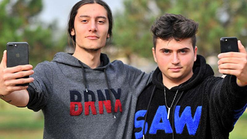 iPhone’da Açık Bulan İki Türk Gencine Bu Sefer, 200 Bin Dolar Teklif Edildi