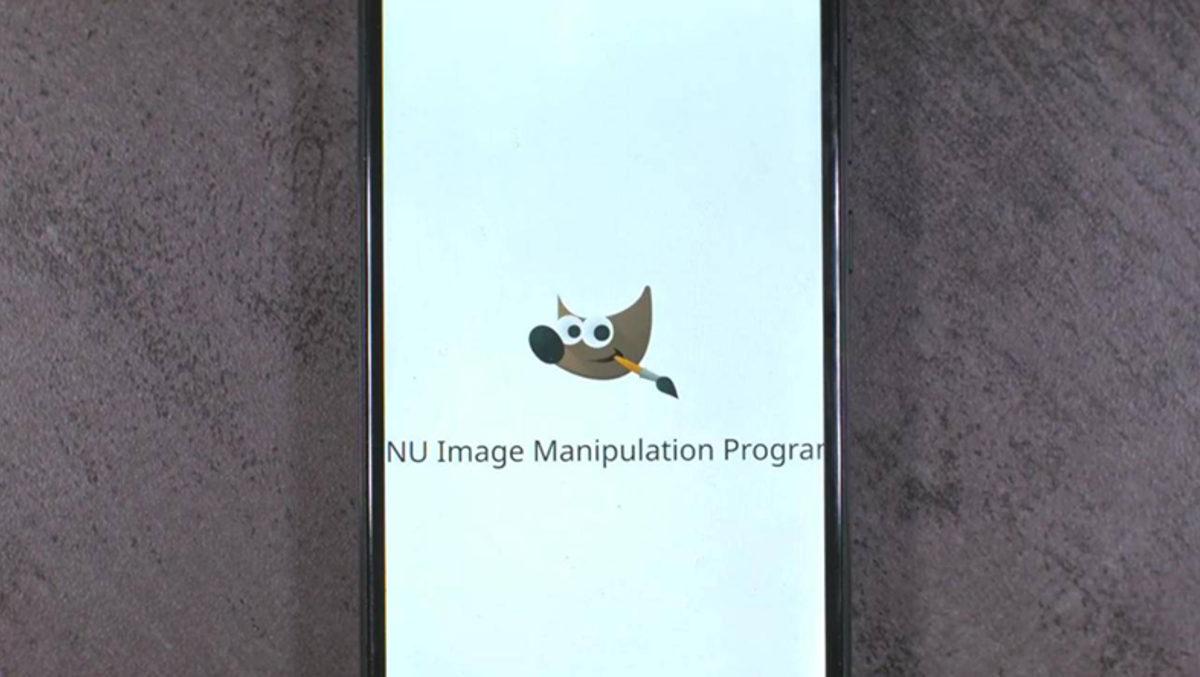 Linux Tabanlı Bu Akıllı Telefonda, Masaüstü Uygulamalar Çalıştırılabiliyor (Video)
