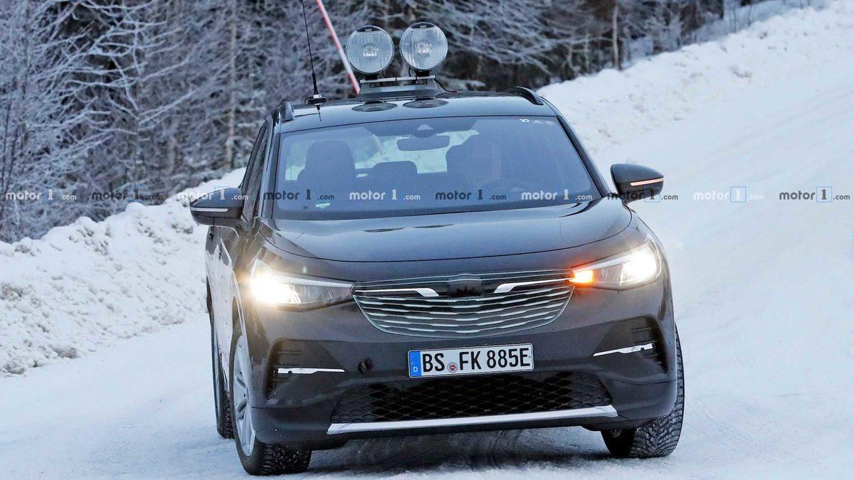 Volkswagen, Yeni Elektrikli Modeli ID.4’ü ’Gizlemek’ İçin İlginç Bir Yöntem Kullandı