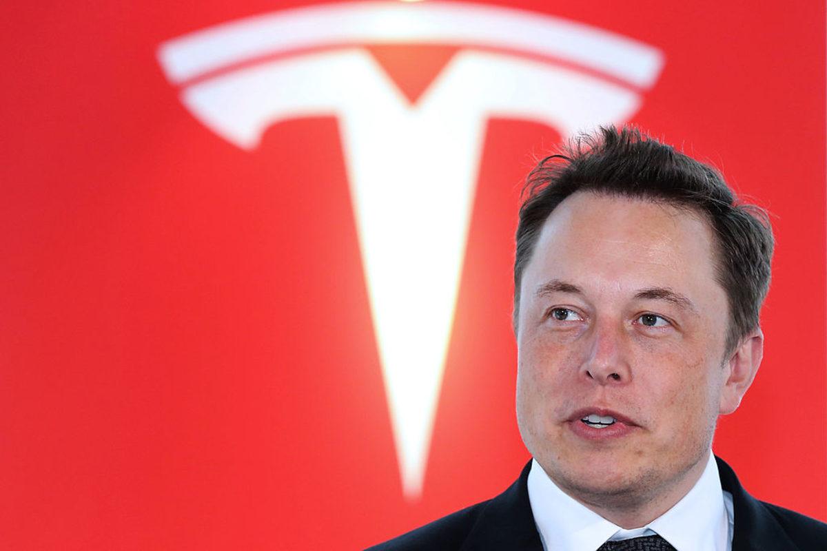 Tesla, Cybertruck’ın Sıfır Reklam Bütçesiyle Nasıl Milyar Dolarlık Satış Gerçekleştirdi?