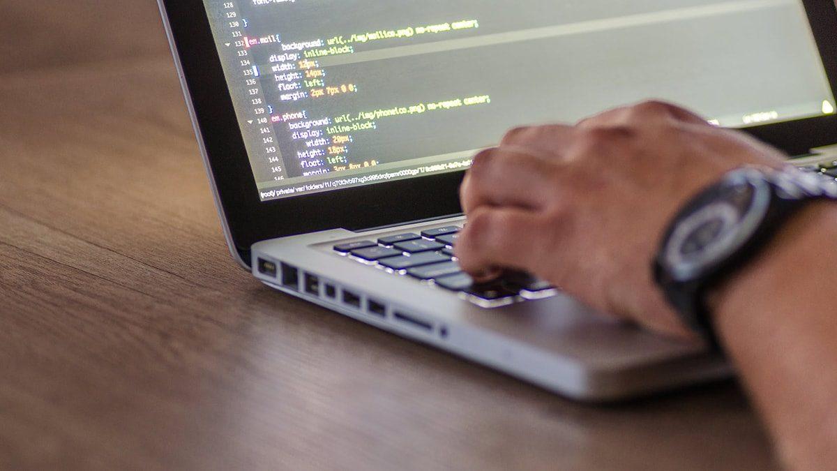 Apple’ın Swift Programlama Dili Nedir, Neler Yapılabilir?
