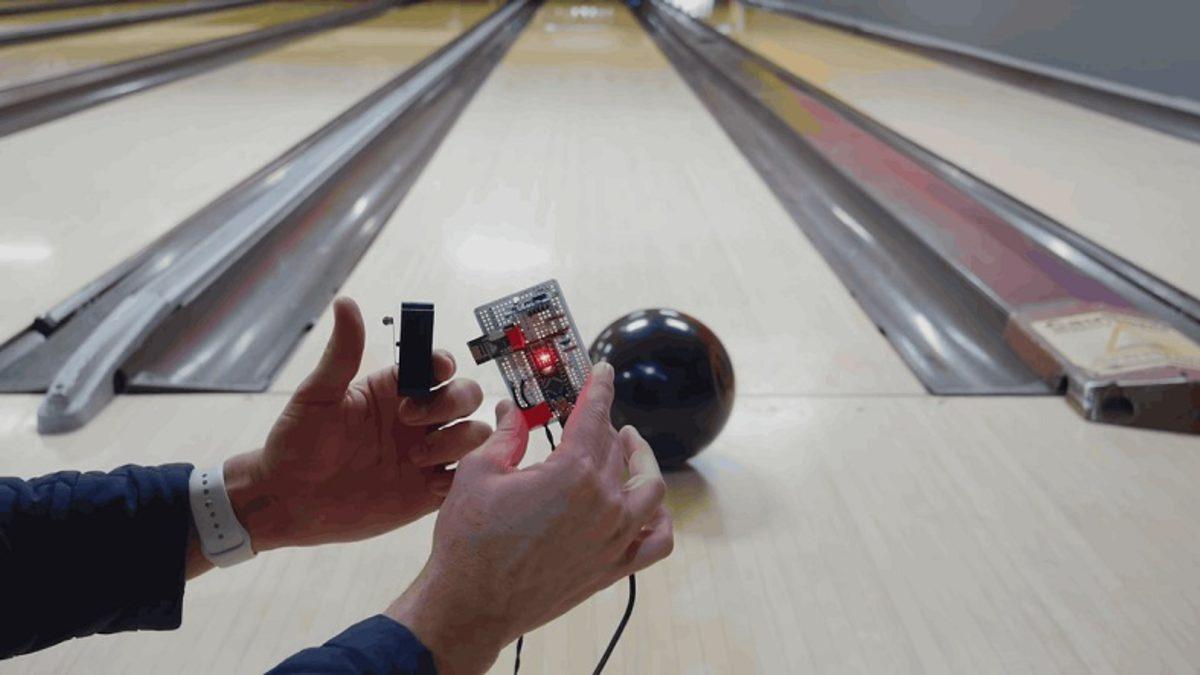 Eski NASA Mühendisi, Tüm Labutları Devirme Garantili Bowling Topu Geliştirdi (Video)