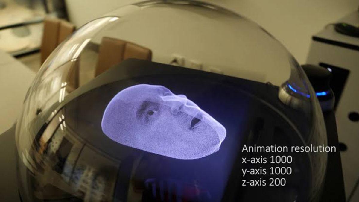 Gözlüğe İhtiyaç Duymadan 3 Boyutlu Görüntü Yansıtan Holografik Masa (Video)