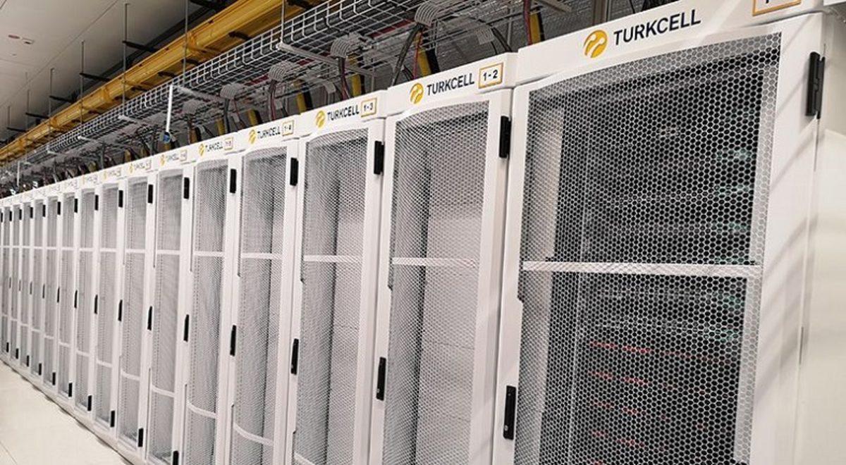 Turkcell, 400 Gbps Veri Transfer Hızına En Uzun Mesafede Ulaşan Operatör  Oldu