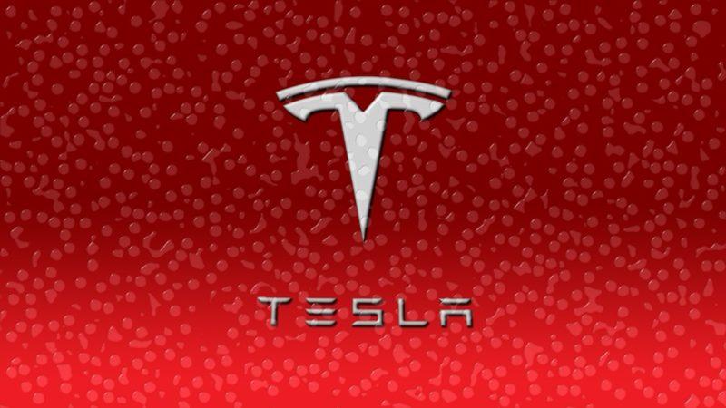Tesla, Araç Yazılımını Hackleyebilene Ödül Olarak Model 3 Verecek