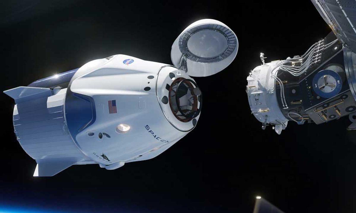 SpaceX ve Boeing, NASA Astronotlarını Uzaya Taşımak İçin Gün Sayıyor
