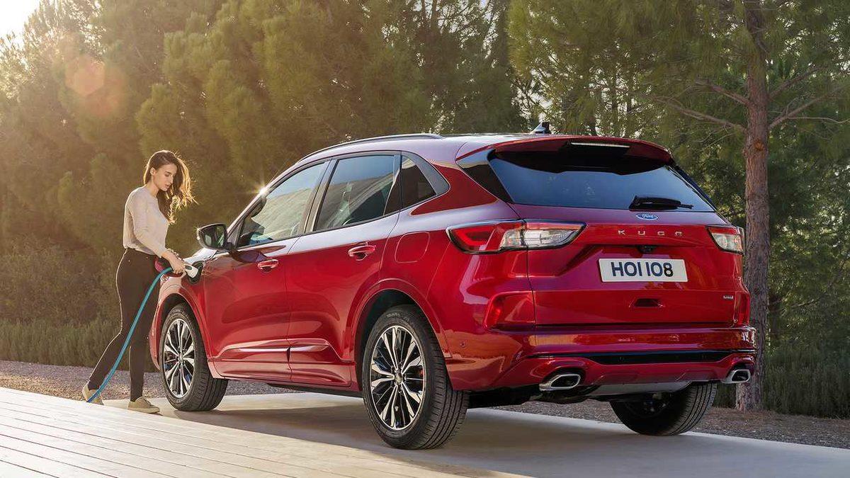 Yeni Ford Kuga Fiyatı, Özellikleri ve Yorumları