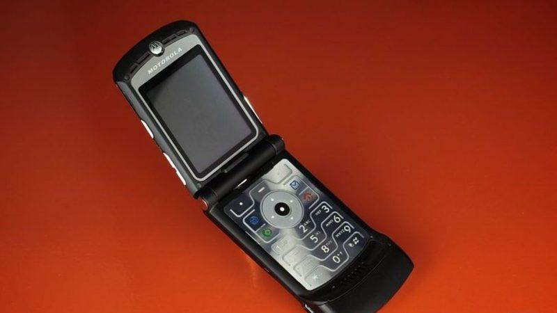 Motorola RAZR, 1500 Dolarlık Fiyatıyla Geri Dönüyor (O Nasıl Fiyat?)