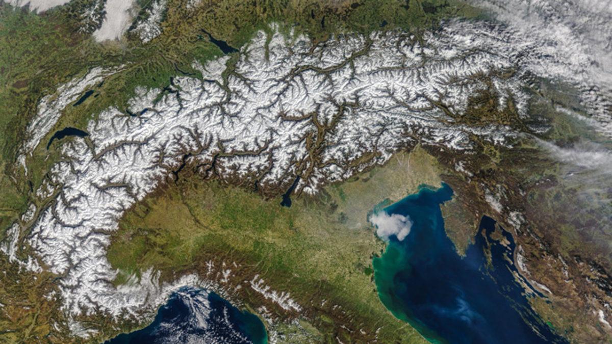 Dünyada Bulunan Dağların ve Volkanların Uzaydan Çekilmiş 35 Muhteşem Fotoğrafı