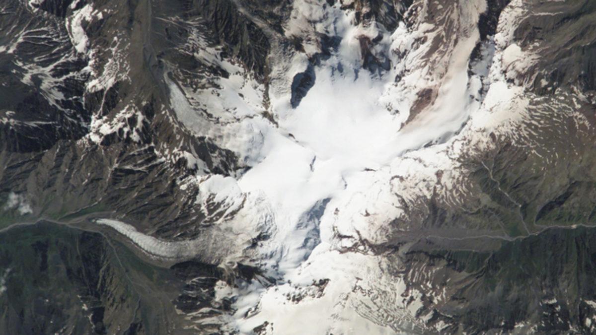 Dünyada Bulunan Dağların ve Volkanların Uzaydan Çekilmiş 35 Muhteşem Fotoğrafı