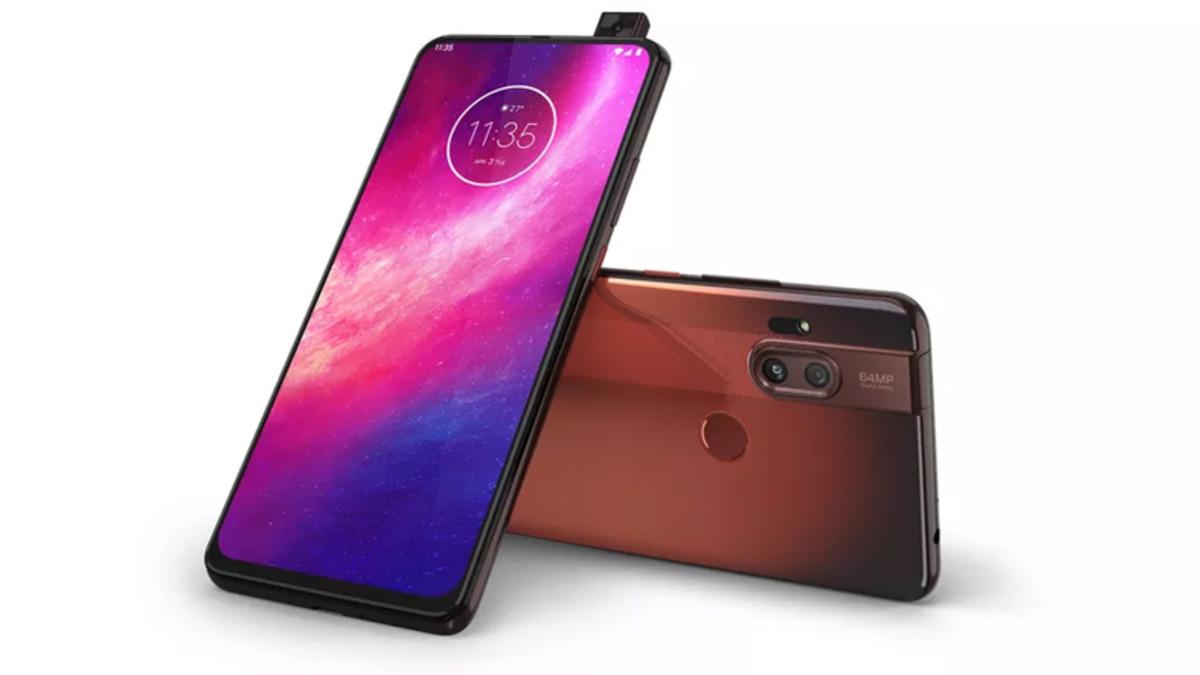 Motorola, 45 Watt Hızlı Şarj Destekli Yeni Telefonu One Hyper’ı Duyurdu