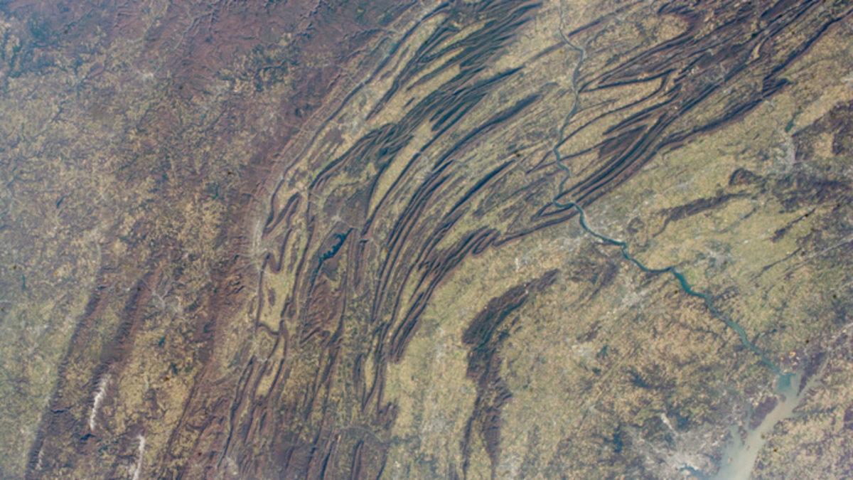 Dünyada Bulunan Dağların ve Volkanların Uzaydan Çekilmiş 35 Muhteşem Fotoğrafı