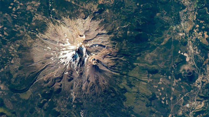 Dünyada Bulunan Dağların ve Volkanların Uzaydan Çekilmiş 35 Muhteşem Fotoğrafı