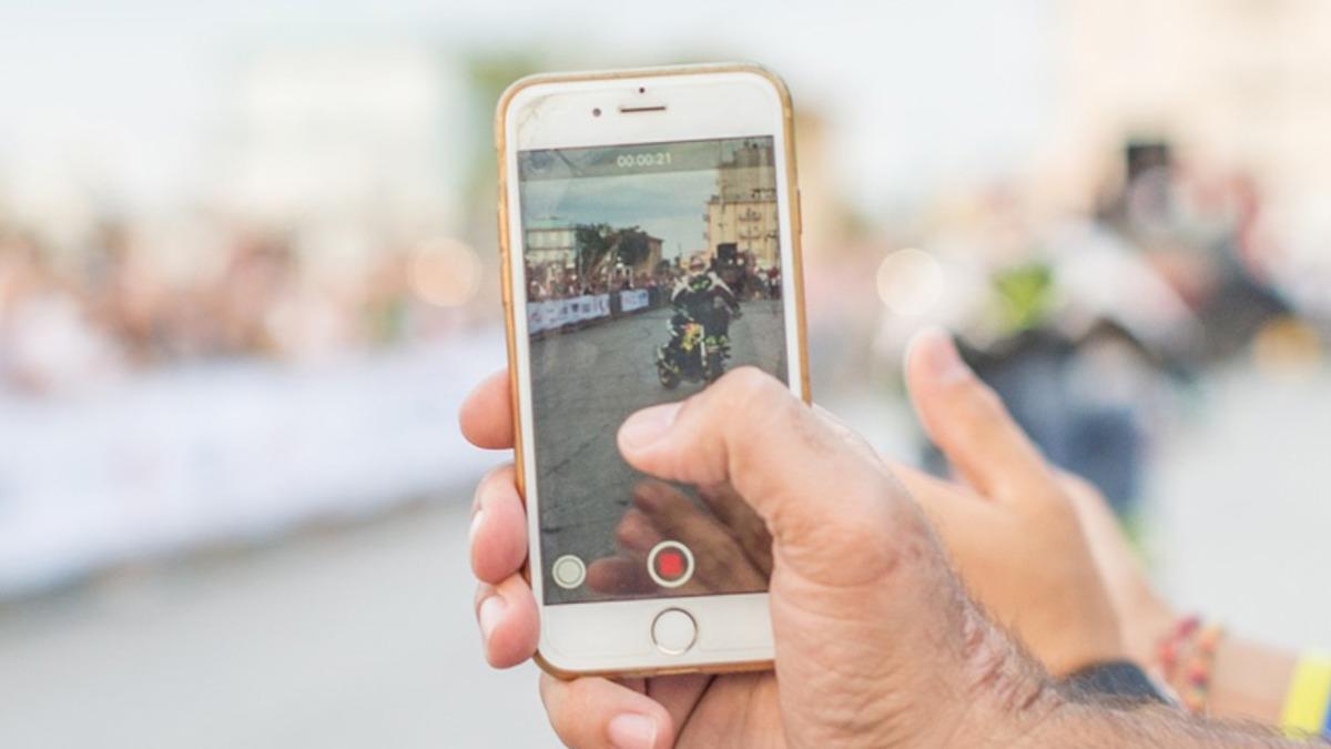 Müzik Çalarken Video Kaydı Nasıl Yapılır?