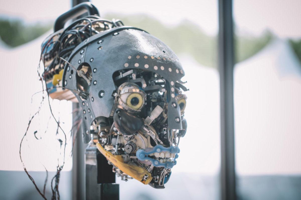 Bilinç, Beyin ve Kafa Nakli Yapılan Yapay Bir Bedende Yaşamak Mümkün mü?