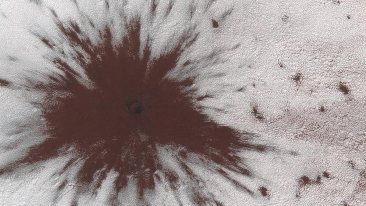 NASA’nın Yayınladığı, Patlama İzini Andıran İlginç Mars Fotoğrafı