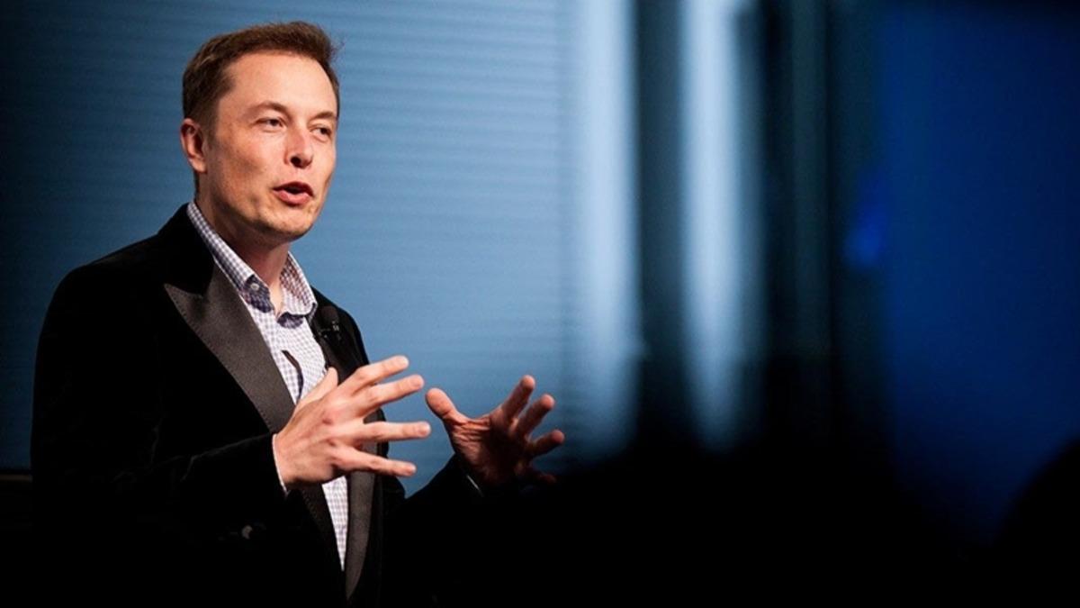 Biri Bizi Gözetliyor: Tesla Araçları, Park Halindeyken Bile Kamera Kaydı Yapacak