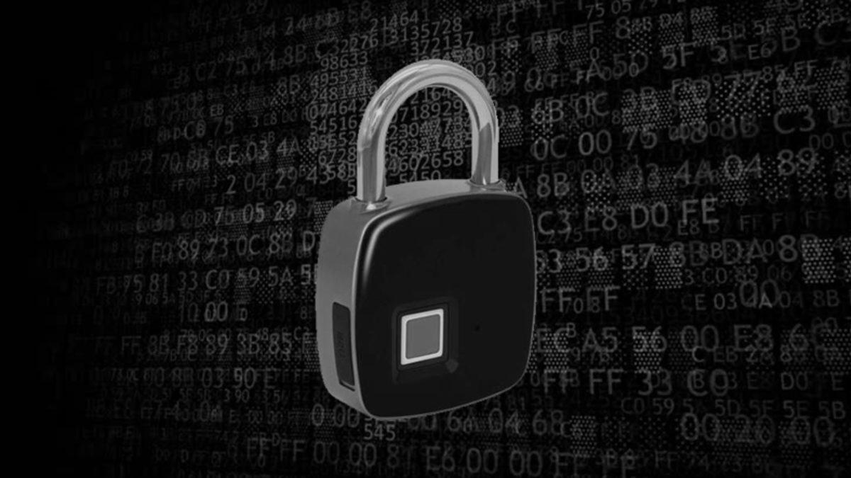 Eşyalarınızı Güvenle Saklamanıza Yardımcı Olan Parmak İzi Okuyuculu Asma Kilit: Pizen P1