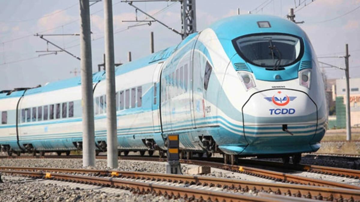 Türkiye’nin Yeni Hızlı Trenlerinin İlk Görüntüleri Paylaşıldı