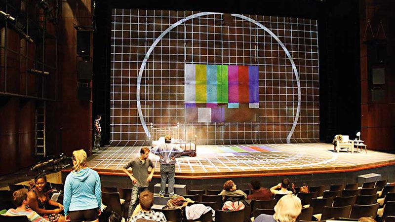 Geleneksel Tiyatroyu Ciddi Şekilde Değiştiren 5 Teknoloji