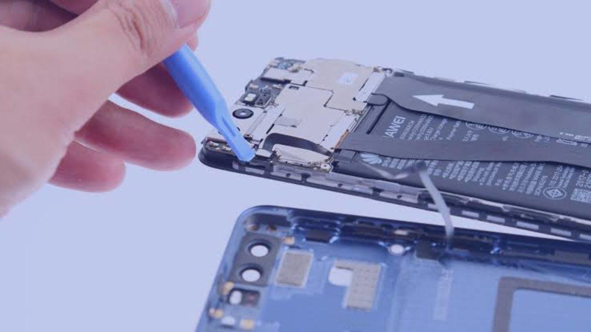 ’Telefon Kendi Kendine Kapanıp Açılıyor’ Sorunu Nasıl Çözülür? Farklı Yöntemleri Deneyebilirsiniz!