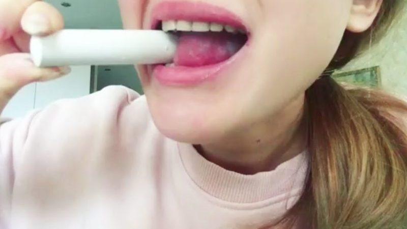 Instagram’daki Yeni ’Saçma Sapan’ Akım: Tebeşir Yeme