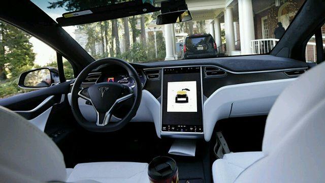 İddia: Tesla Autopilot, İnsan Sürücülere Göre Daha Yeteneksiz