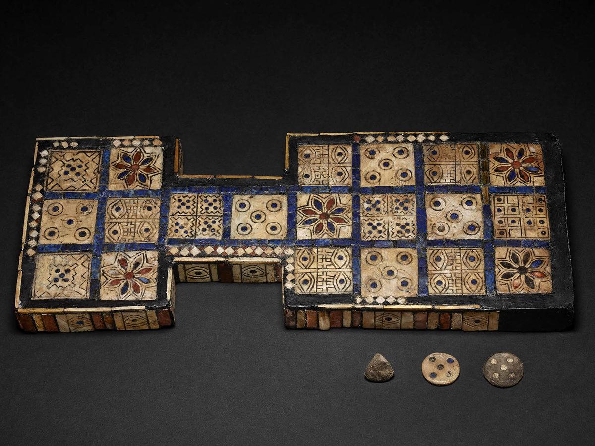 Tarih Boyunca Oynanan En İlginç 12 Masa ve Zar Oyunu