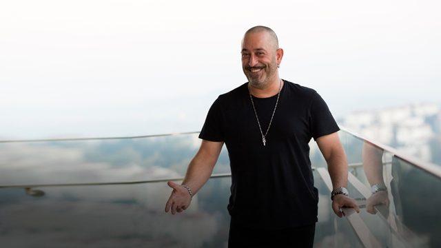 Cem Yılmaz’dan Organize İşler’in Netflix’e Satılması Hakkında Açıklama