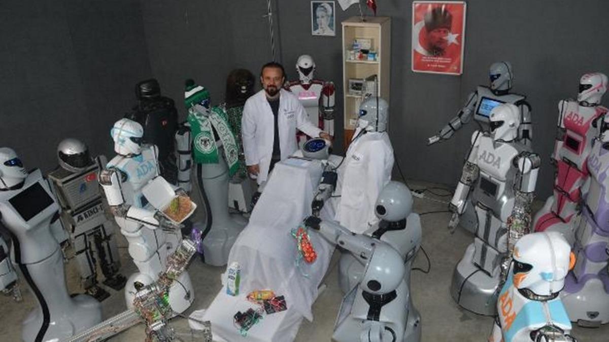 Robot Arkadaşları, Yere Düşen Konyalı Robotu Etli Ekmekle Ziyaret Etti