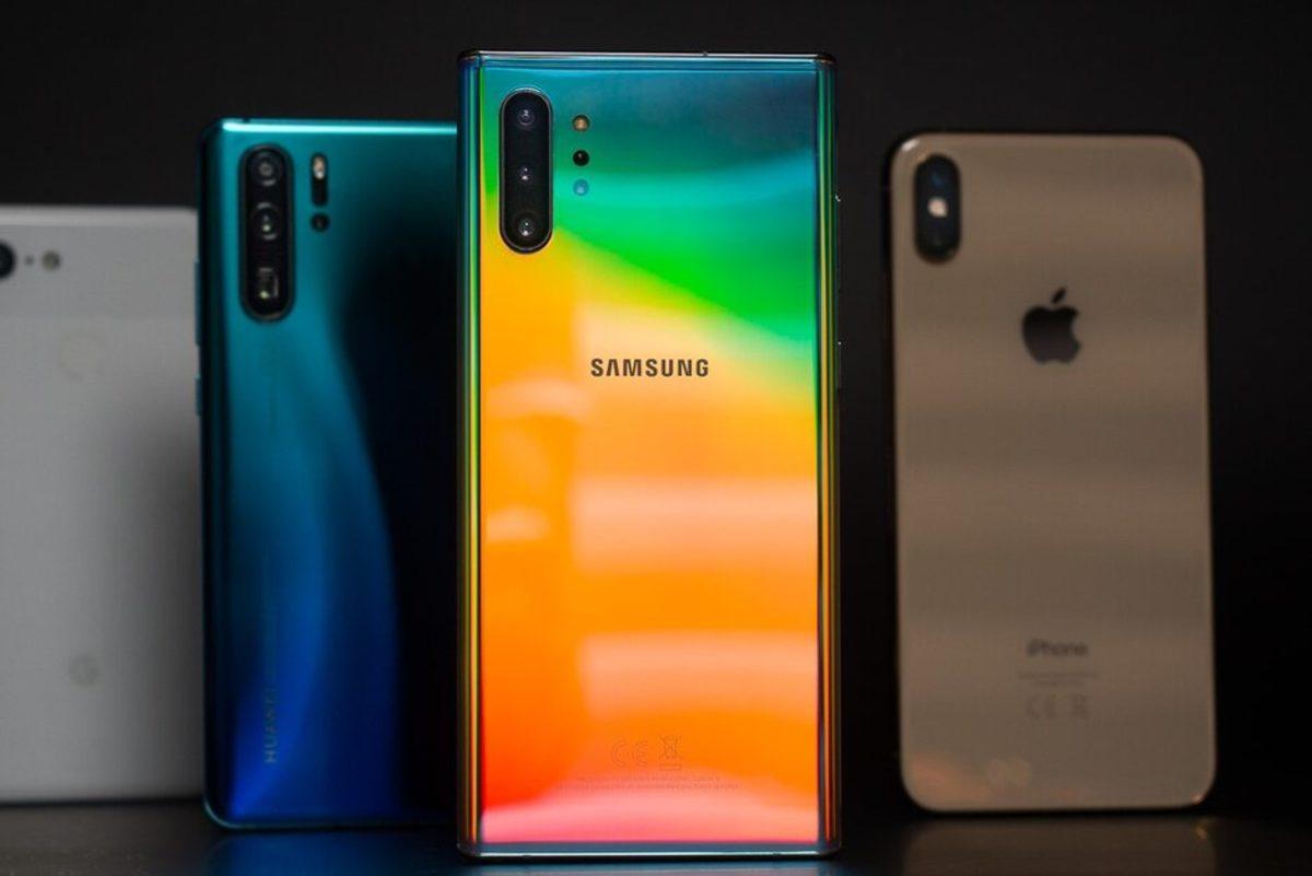 Huawei, Samsung’la Arayı Kapatırken Apple’ın Düşüşü Devam Ediyor