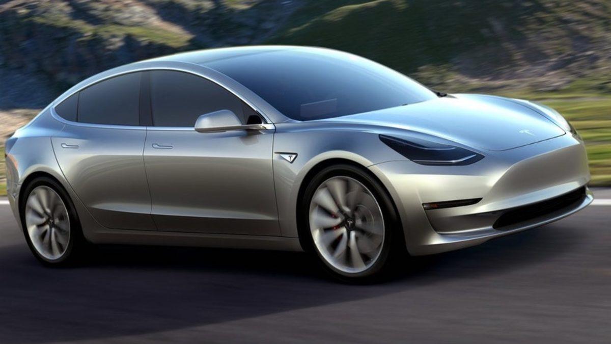 Tesla Otomatik Pilotunun Kar Fırtınası ile İmtihanı (Video)