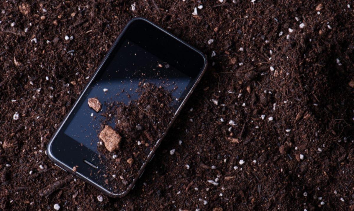 Bataryası Çıkmayan Telefonlar Neden Yaygınlaştı?