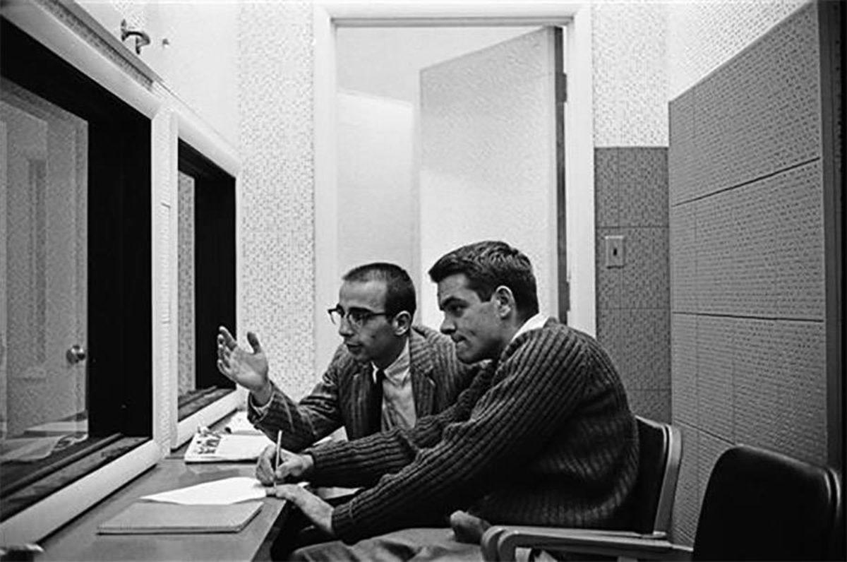 Masum İnsanları Öldüren Nazi Askerleri, Neden Vicdanlarını Dinleyemedi? (Milgram Deneyi)