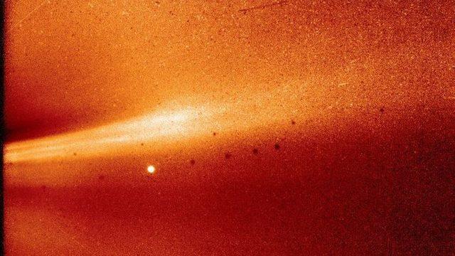 NASA’nın Uzay Aracı, Güneş’in İçinden Çektiği İlk Fotoğrafı Dünya’ya Gönderdi