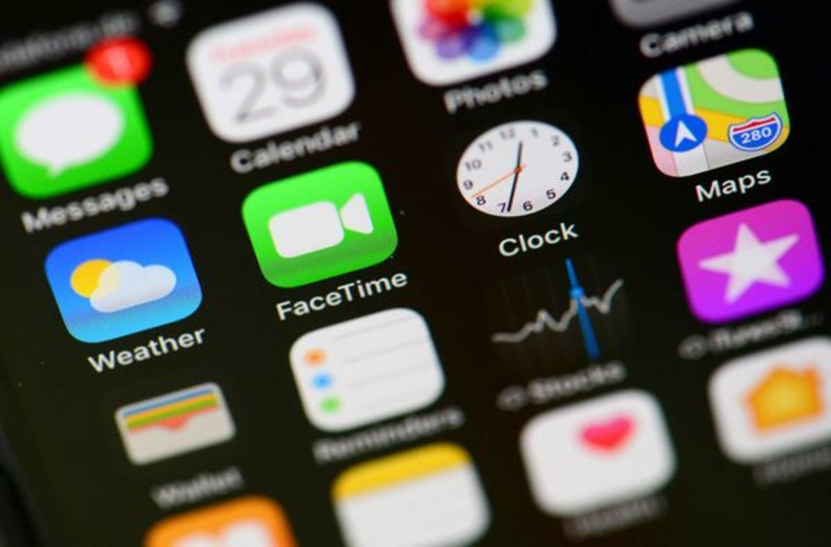 Apple Veri Mi Topluyordu? FaceTime’daki Hata Görmezden Gelinmiş