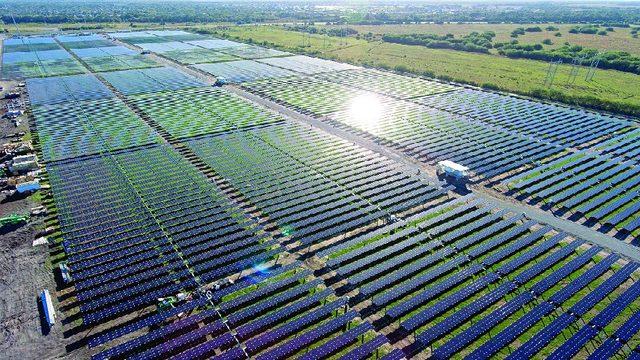 Güneş Enerjisi Tarlalarının Bakımı İçin Akıllı Drone’lar Üretildi