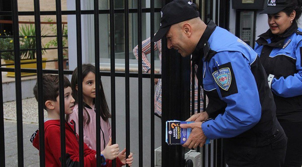 Adana’da, Gençlerin Hayatına Kast Eden Oyuna Yönelik ’Mavi Balina Timi’ Kuruldu