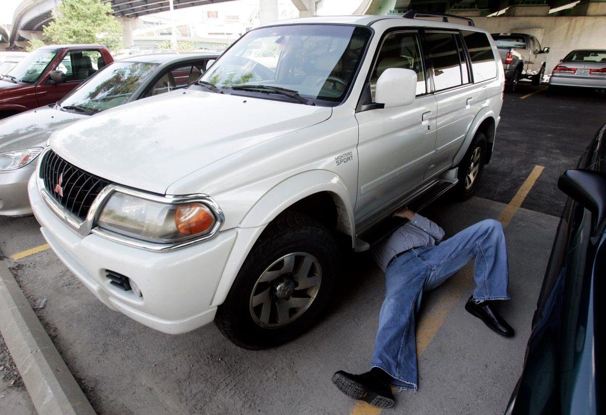 Hırsızların Otomobillerden Çaldığı, Altından Bile Değerli Olan Metal Parça