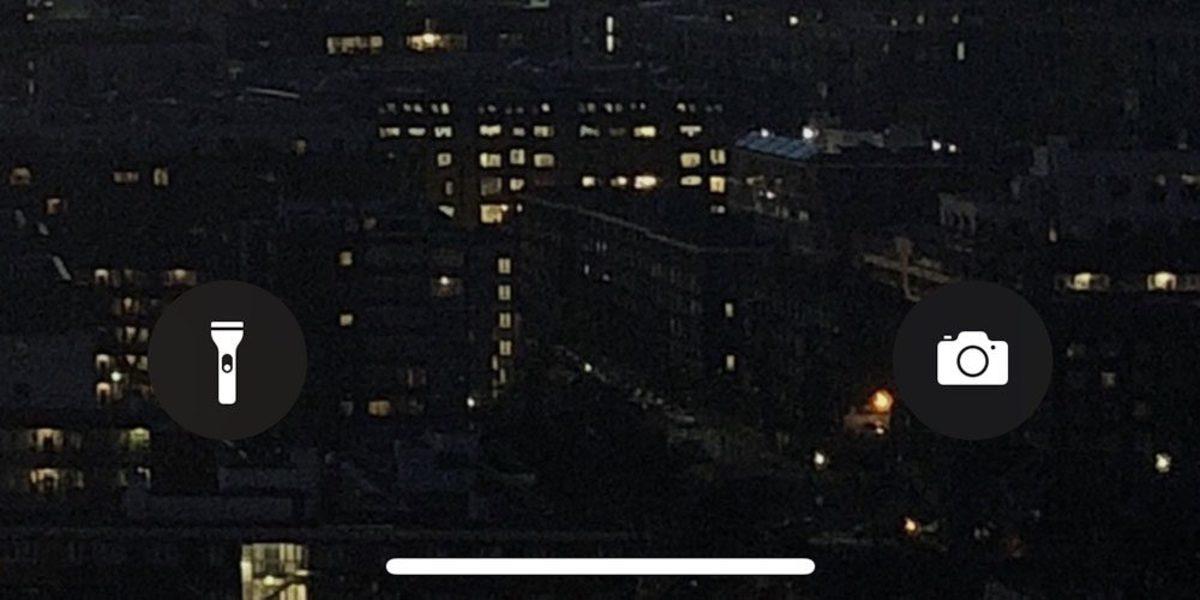 iPhone X ve Xs Kullanıcıları, Telefonlarının Flaş Işıklarının Yanlışlıkla Açılmasından Şikayetçi