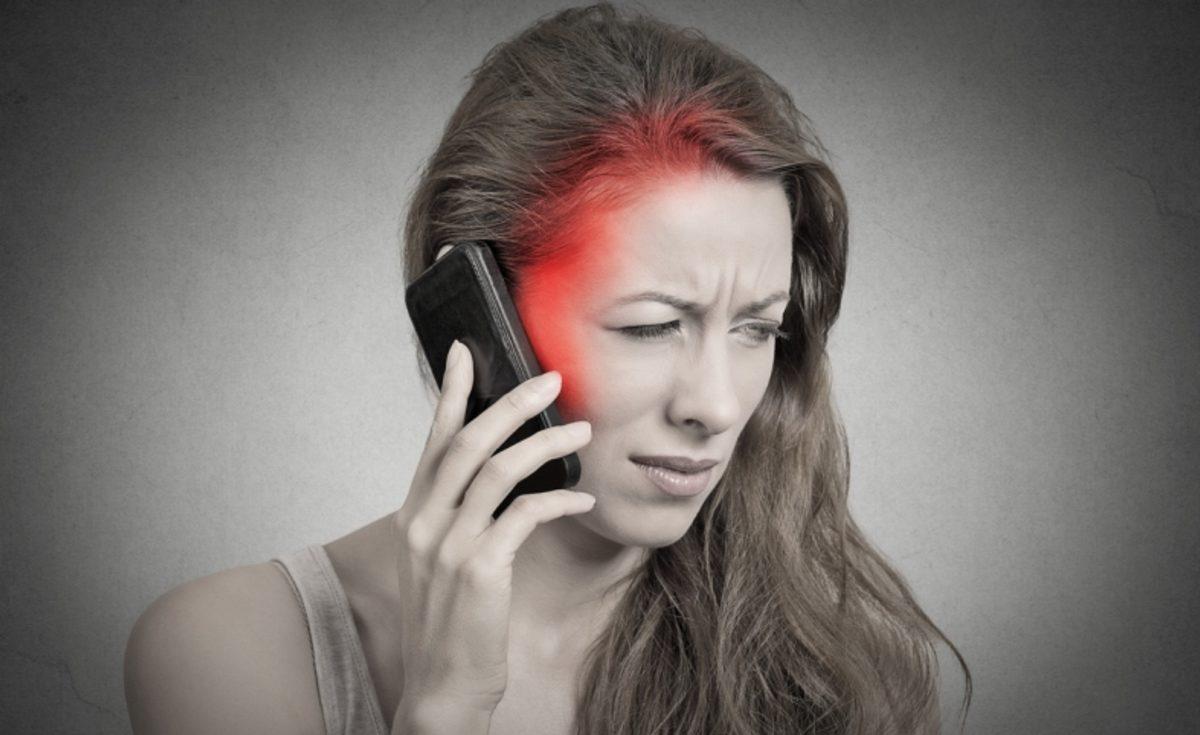 Telefon Görüşmesi Yaparken Sesiniz Neden Yankı Yapar?