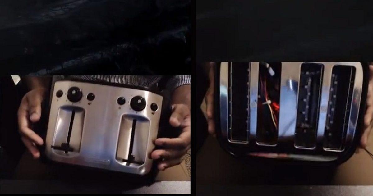 Bu YouTuber, Ekmek Kızartma Makinesiyle Dark Souls 3 Oynuyor (Video)