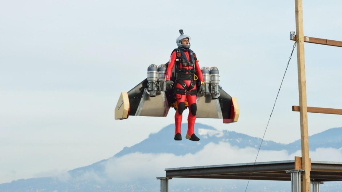 Jet-Man Yves Rossy, VTOL Teknolojisi Sayesinde Artık Yerden Havalanabiliyor