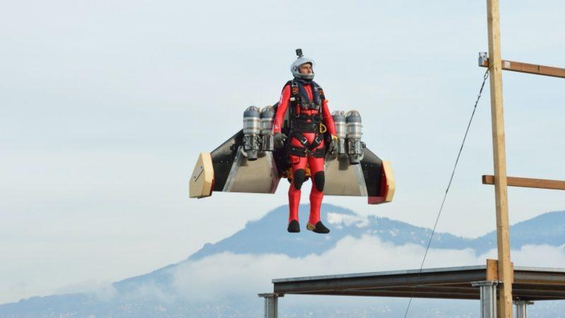 Jet-Man Yves Rossy, VTOL Teknolojisi Sayesinde Artık Yerden Havalanabiliyor