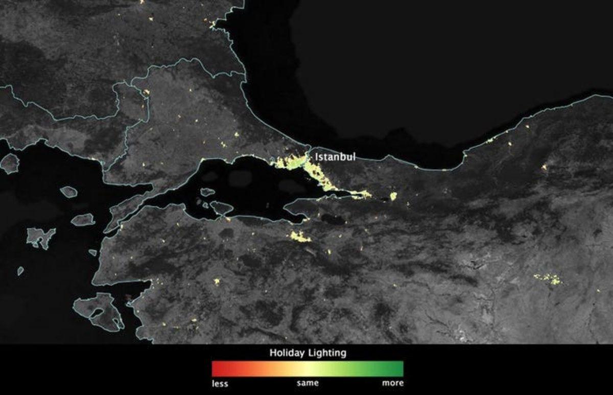 NASA, Uydu Fotoğraflarıyla Dünyanın Gece Nasıl Aydınlandığını Gösterdi