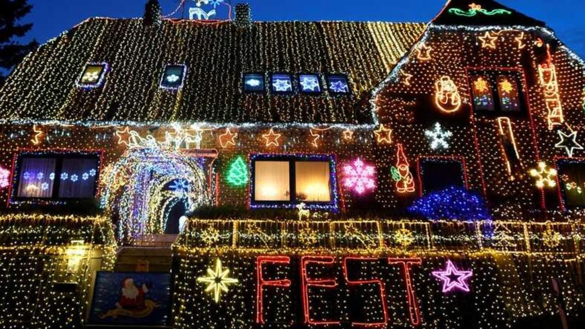 NASA, Uydu Fotoğraflarıyla Dünyanın Gece Nasıl Aydınlandığını Gösterdi