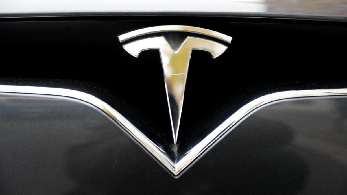 Tesla, Çin’deki Araçlarına Yayın ve Oyun Hizmeti Ekliyor