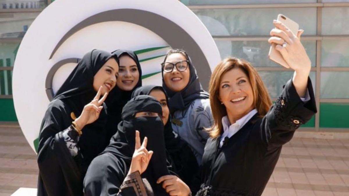 Suudi Kadınları Takip Eden Uygulamayı Barındıran Google ve Apple’a Yoğun Eleştiri