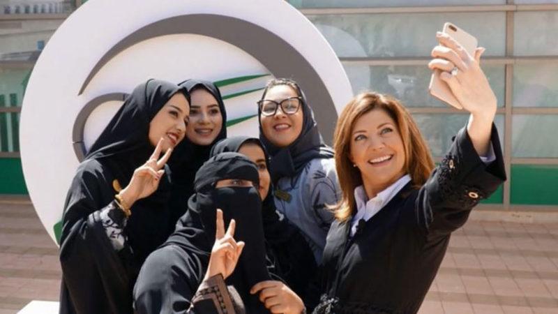 Suudi Kadınları Takip Eden Uygulamayı Barındıran Google ve Apple’a Yoğun Eleştiri