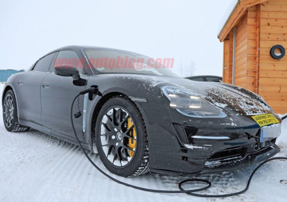 Porsche’nin Türkçe İsme Sahip Elektrikli Otomobili Taycan’a Ait Yeni Fotoğraflar Ortaya Çıktı